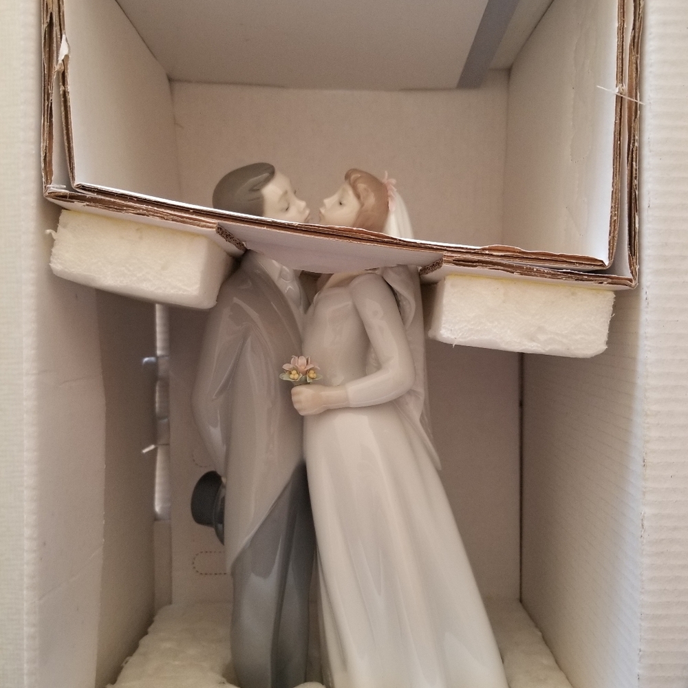 Lladro Wedding Figurine